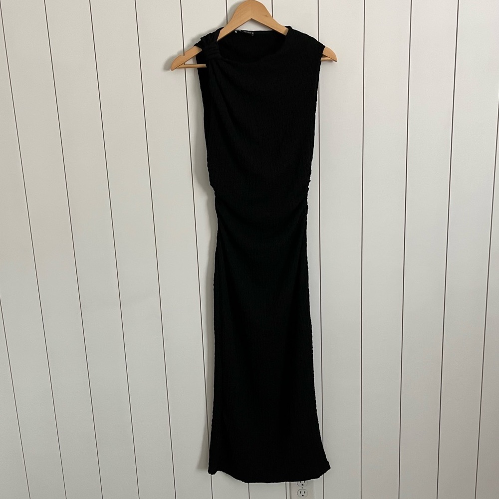 Zara Long Textured Knot Dress Black - Picture 3 of 5